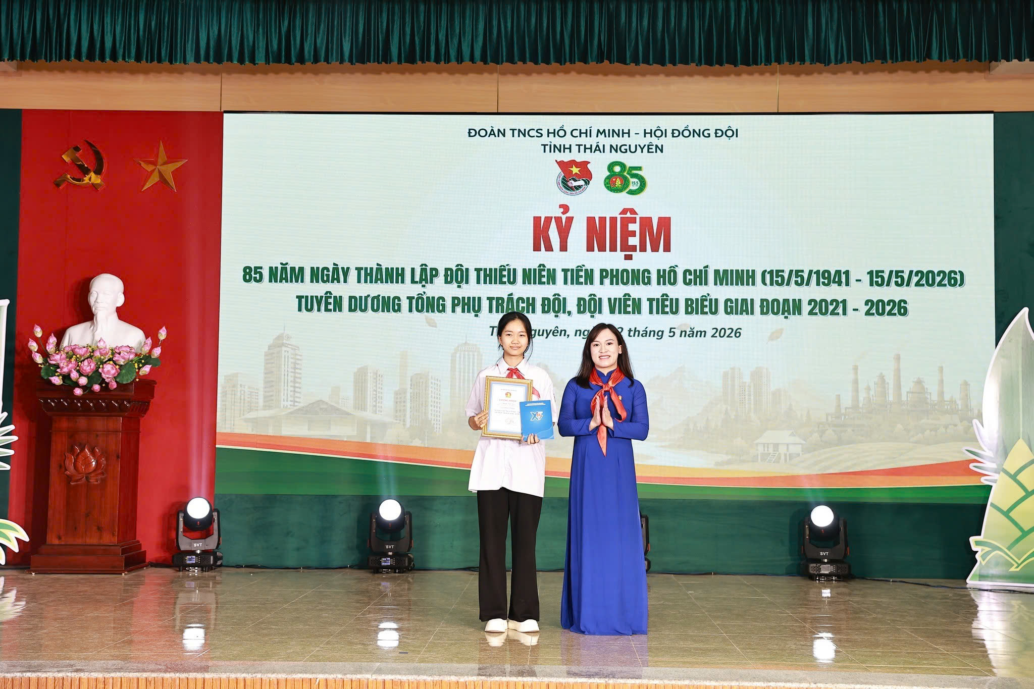 Anh-tin-bai