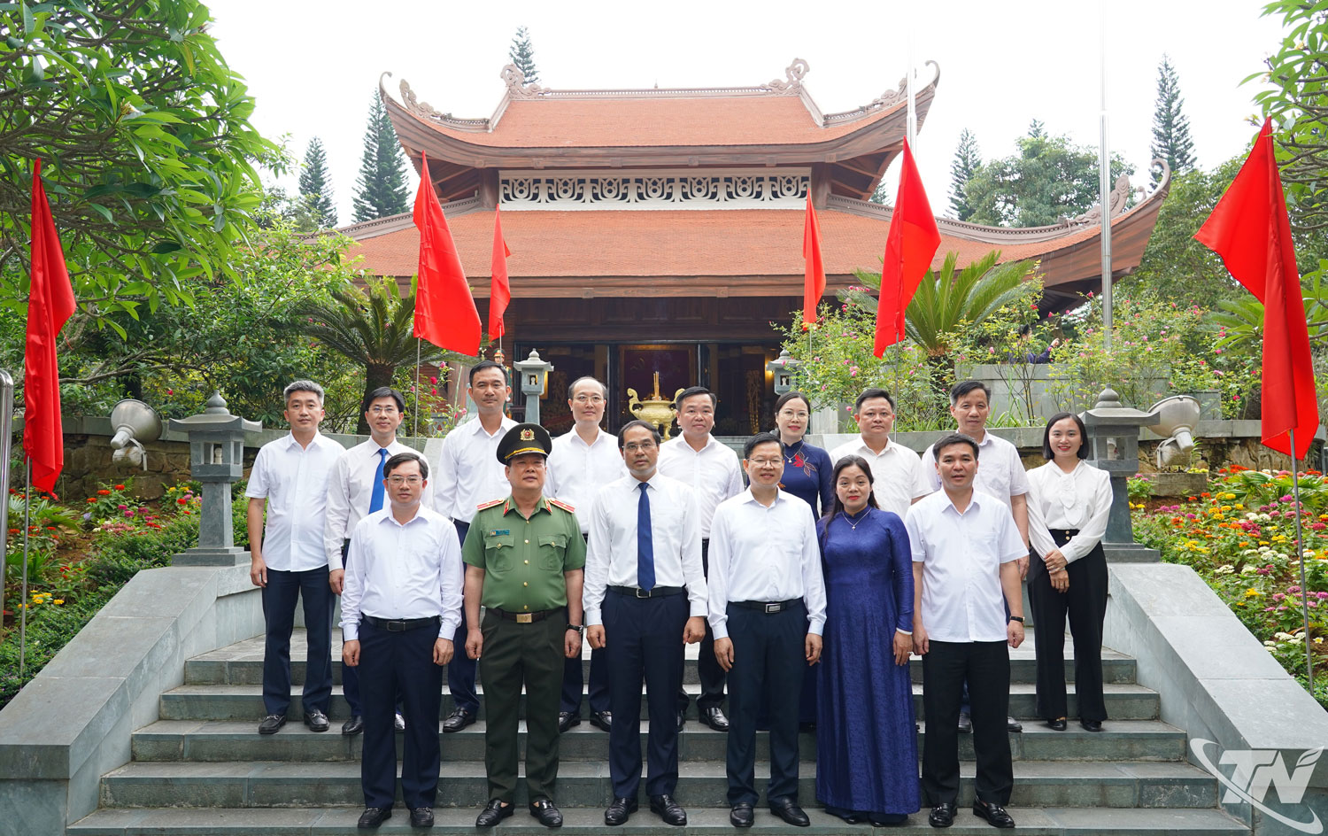 Anh-tin-bai