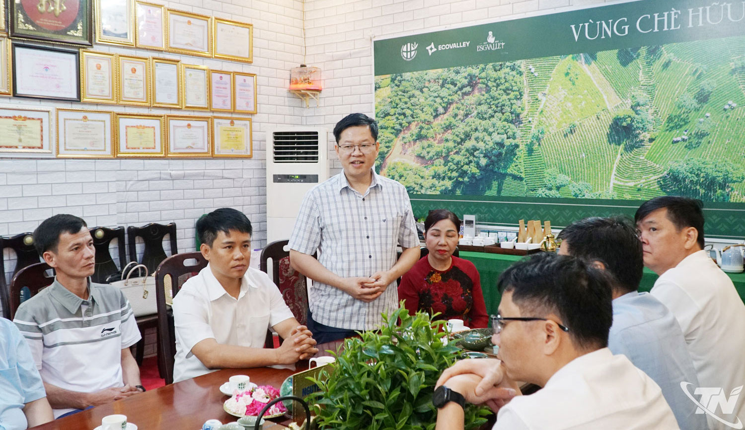 Đồng chí Đinh Quang Tuyên thăm, và làm việc Công ty Cổ phần chè Hà Thái