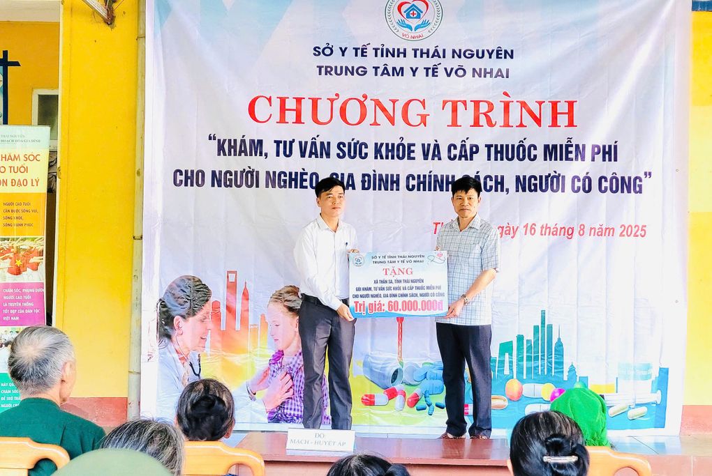 KHÁM BỆNH, TƯ VẤN SỨC KHỎE VÀ CẤP THUỐC MIỄN PHÍ CHO NGƯỜI NGHÈO, GIA ĐÌNH CHÍNH SÁCH VÀ NGƯỜI CÓ CÔNG TẠI XÃ THẦN SA TỈNH THÁI NGUYÊN