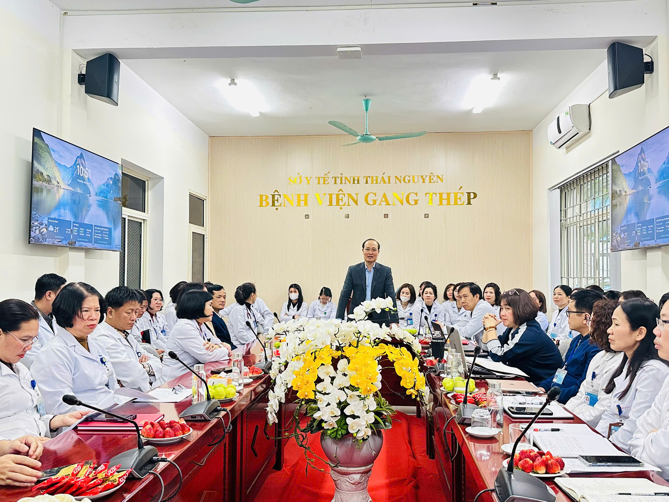 LÃNH ĐẠO SỞ Y TẾ THĂM, ĐỘNG VIÊN, KIỂM TRA CÔNG TÁC TRỰC TẾT NGUYÊN ĐÁN BÍNH NGỌ 2026