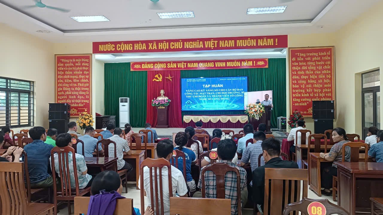 NÂNG CAO KỸ NĂNG SỐ CHO CÁN BỘ, HỘI VIÊN NÔNG DÂN