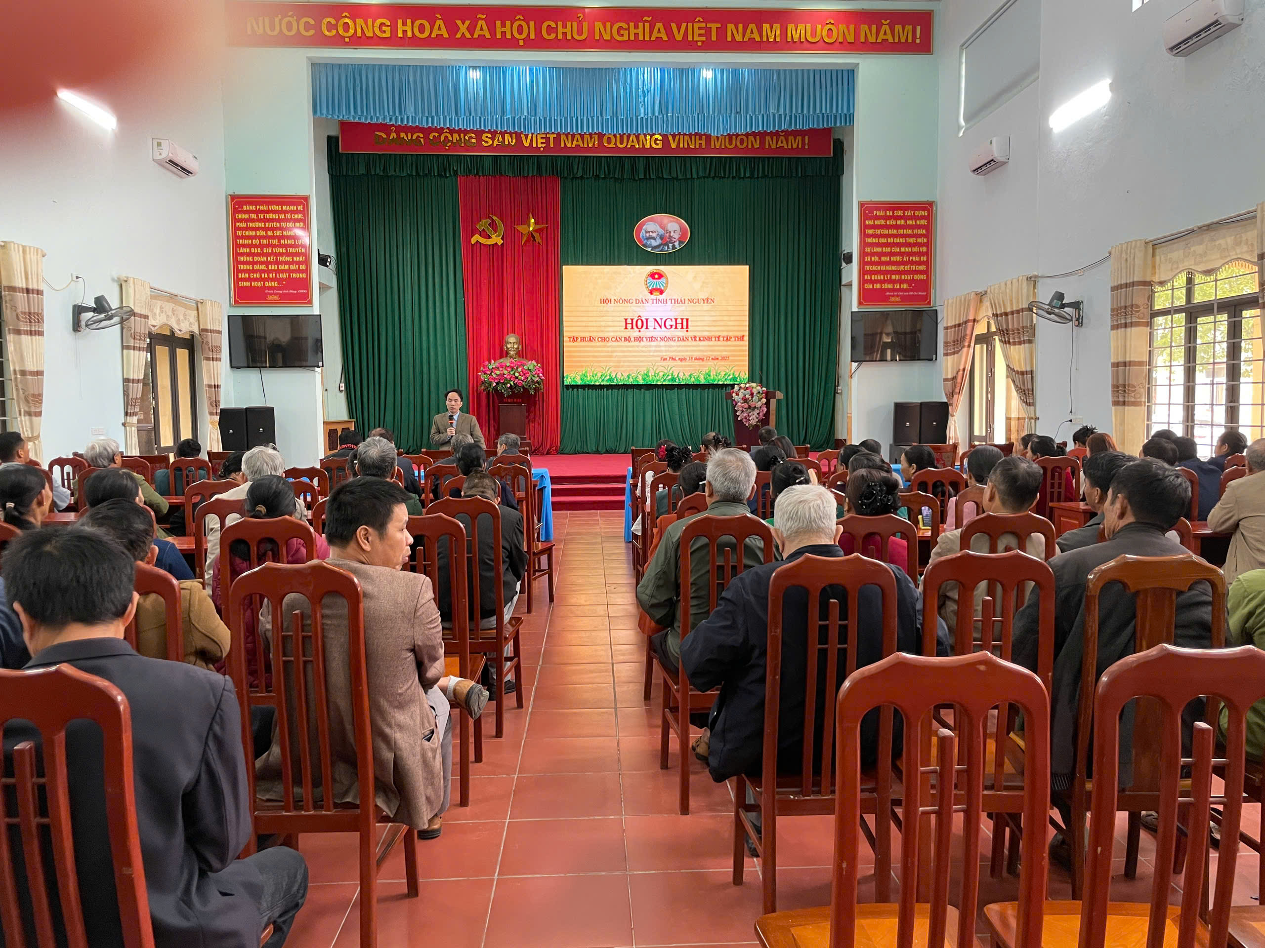 Kinh tế tập thể – đòn bẩy giúp nông dân làm ăn bài bản, bền vững