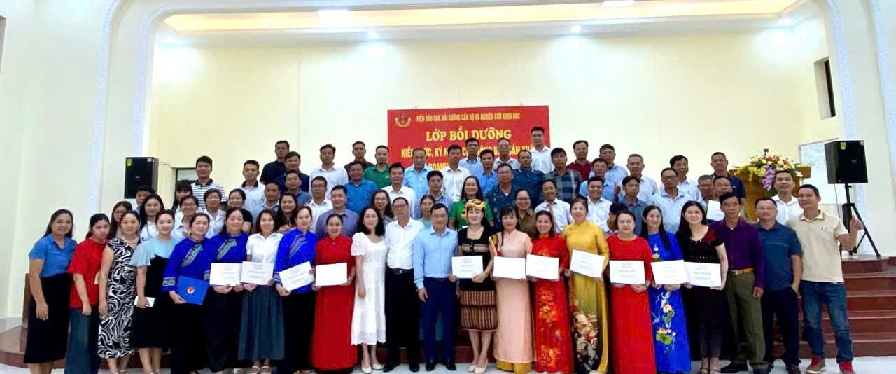 Hội Nông dân tỉnh Thái Nguyên đẩy mạnh công tác đào tạo, bồi dưỡng cán bộ, hội viên nông dân