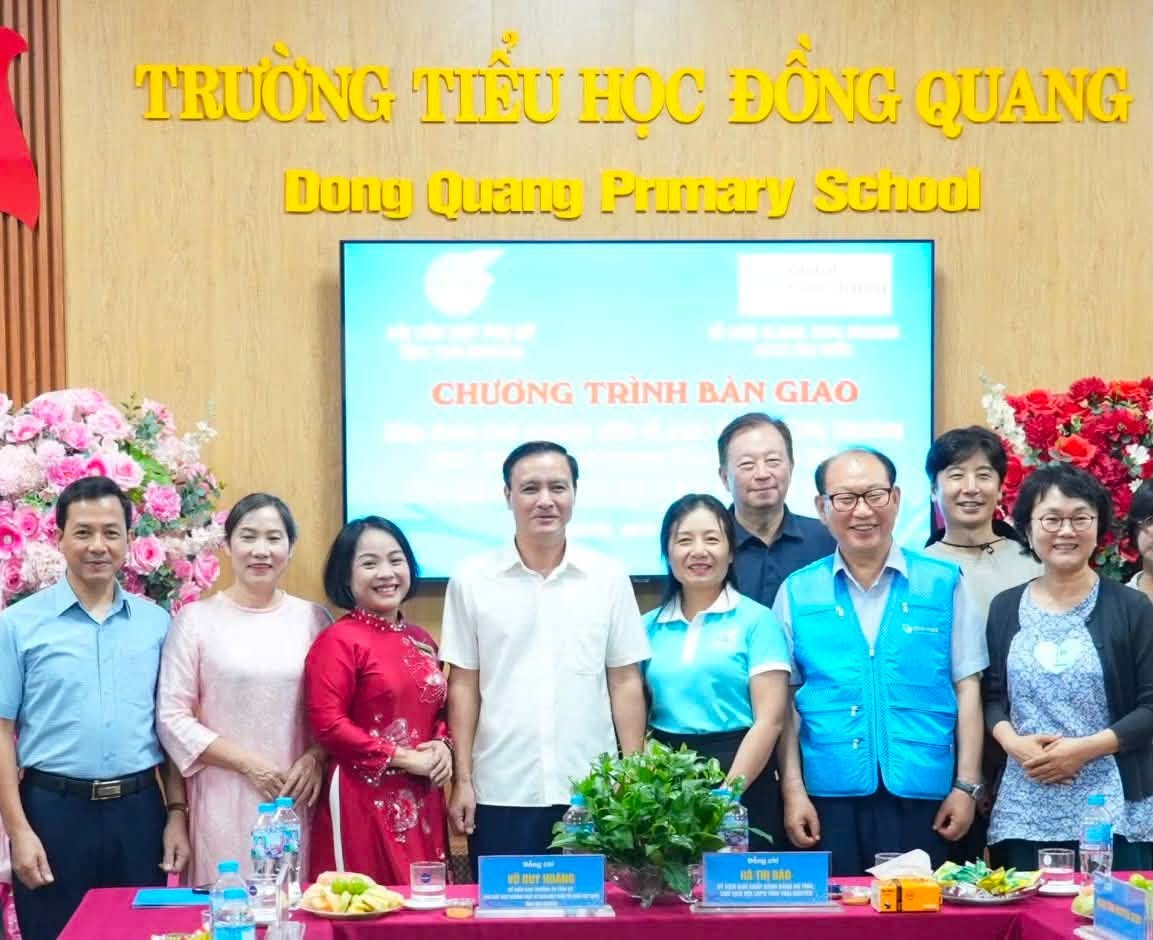 Thắt chặt tình hữu nghị Việt Nam - Hàn Quốc qua hoạt động tình nguyện tại Trường Tiểu học Đồng Quang