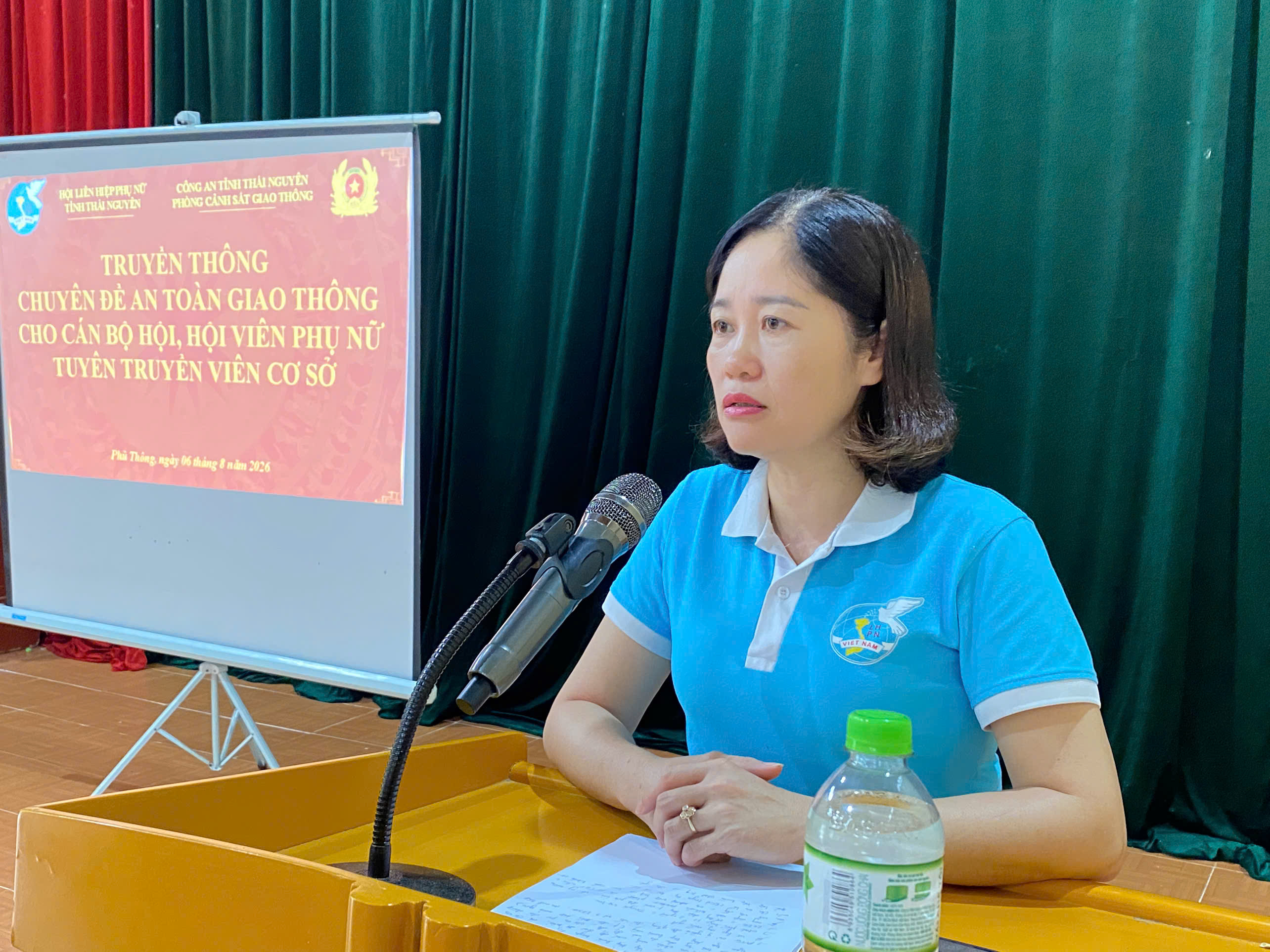 HỘI LIÊN HIỆP PHỤ NỮ TỈNH THÁI NGUYÊN TỔ CHỨC TRUYỀN THÔNG VỀ AN TOÀN GIAO THÔNG VÀ Y HỌC BẢN ĐỊA TẠI XÃ PHỦ THÔNG
