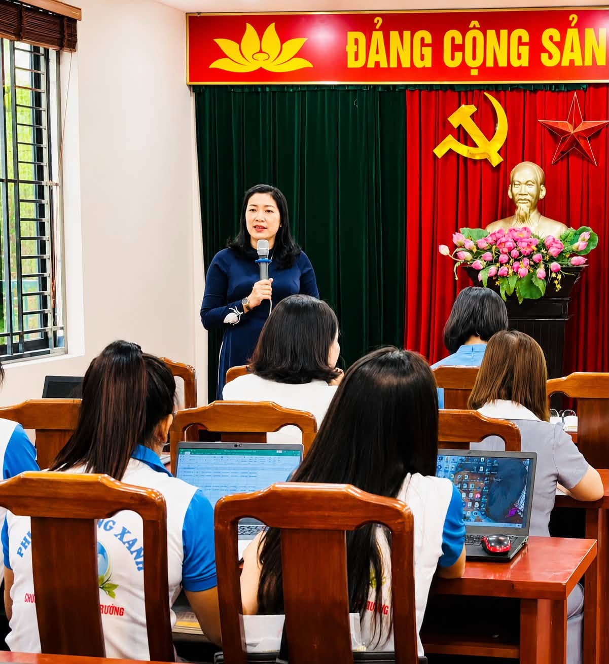 Anh-tin-bai