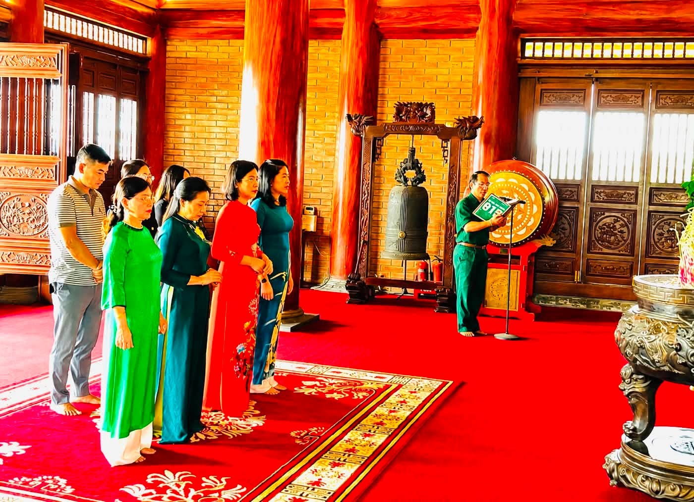 Anh-tin-bai