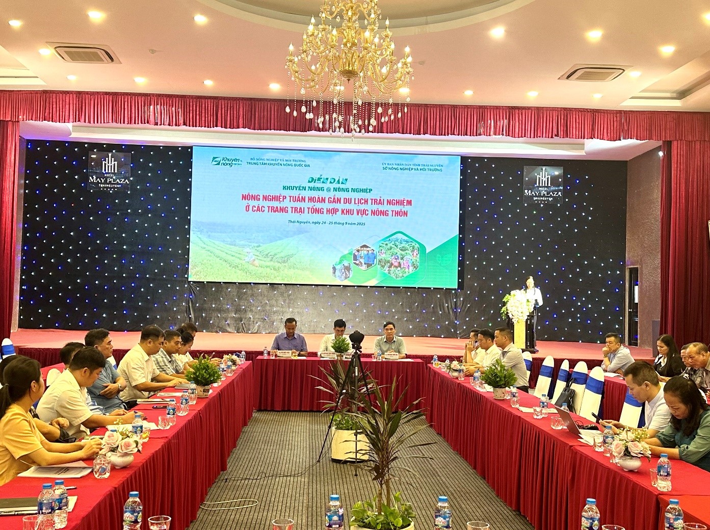 Thái Nguyên: Tổ chức Diễn đàn Khuyến nông @ Nông nghiệp với chủ đề “Nông nghiệp tuần hoàn gắn du lịch trải nghiệm ở các trang trại tổng hợp khu vực nông thôn”