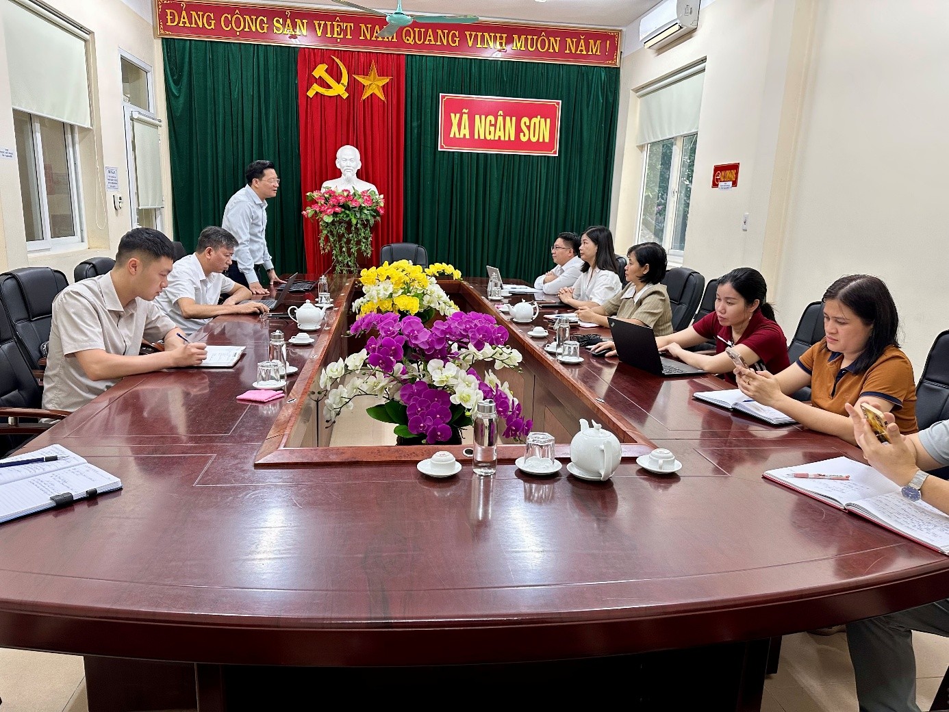 CHI CỤC KINH TẾ HỢP TÁC VÀ PHÁT TRIỂN NÔNG THÔN KIỂM TRA ĐỊA ĐIỂM TỔ CHỨC LỄ PHÁT ĐỘNG TẠI XÃ NGÂN SƠN