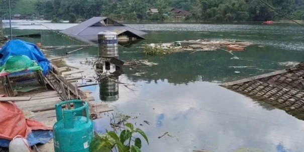 XÂY DỰNG DỰ ÁN BỐ TRÍ ỔN ĐỊNH DÂN CƯ CHO 42 HỘ DÂN VÙNG NGẬP LỤT DO ẢNH HƯỞNG CỦA CƠN BÃO SỐ 11 (MATMO) TẠI THÔN KIM VÂN, XÃ VĂN LANG, TỈNH THÁI NGUYÊN