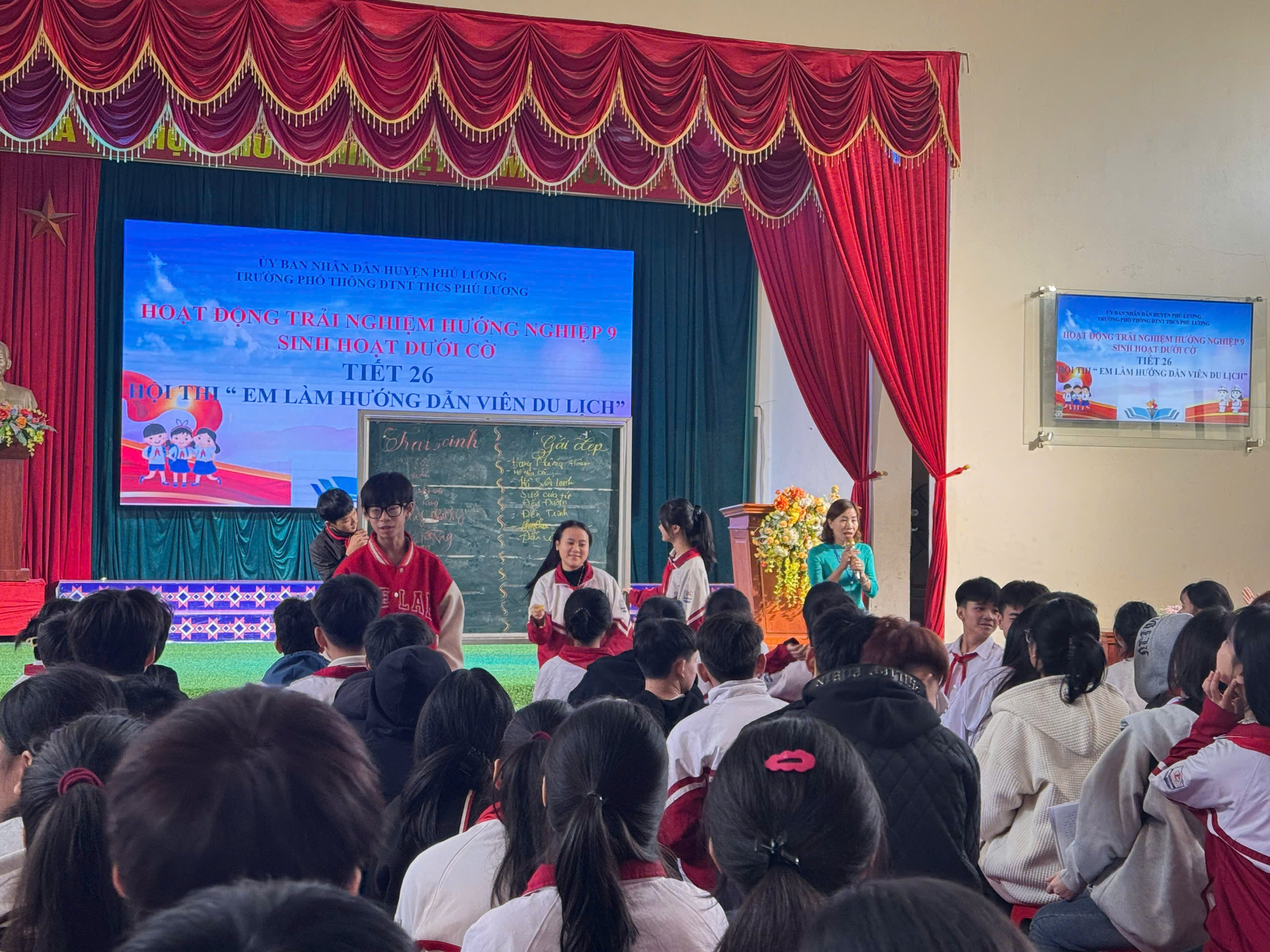 (TIN CƠ SỞ) Phú Lương: Đổi mới công tác hướng nghiệp cho đội viên khối 9 thông qua Ngày hội "Tuổi trẻ Việt Nam, rèn đức luyện tài, dẫn dắt tương lai"