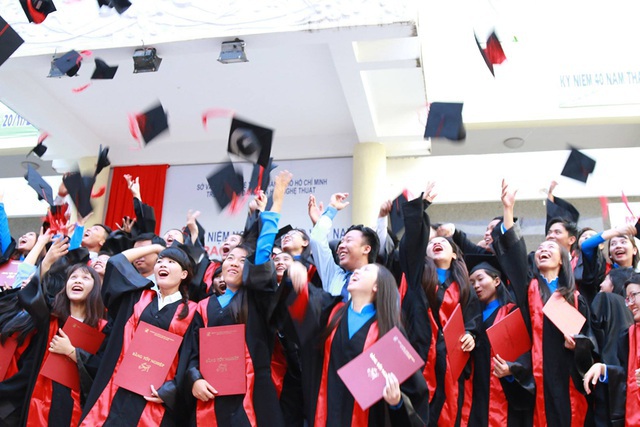 Thực hiện di chúc của Bác trong Giáo dục: “Thế giới tiến bộ không ngừng, ai không học là lùi” - 3