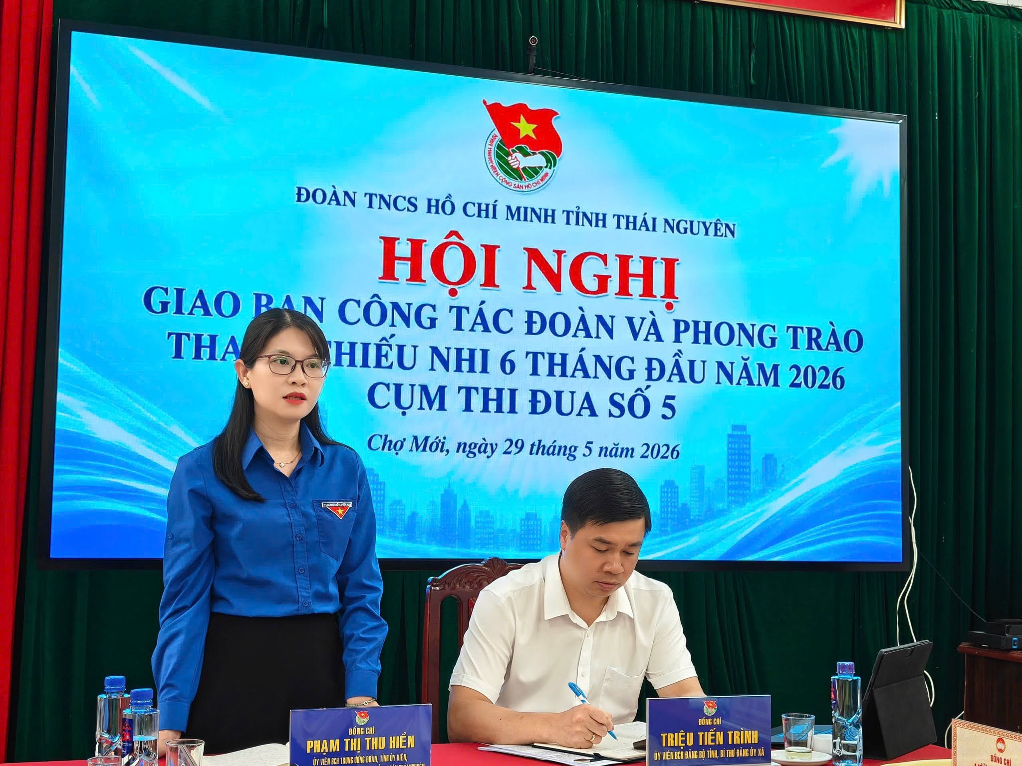 Anh-tin-bai