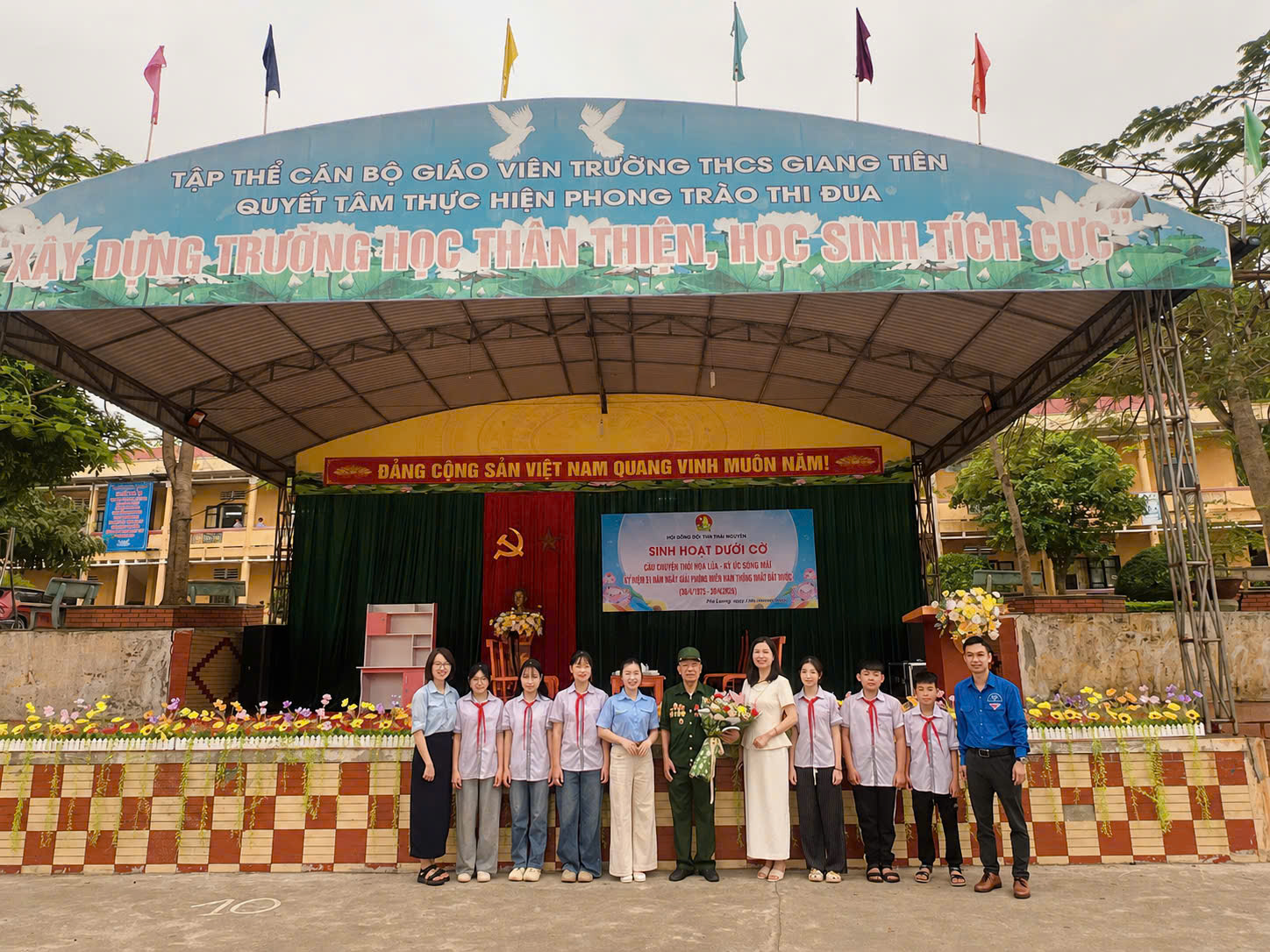 Anh-tin-bai