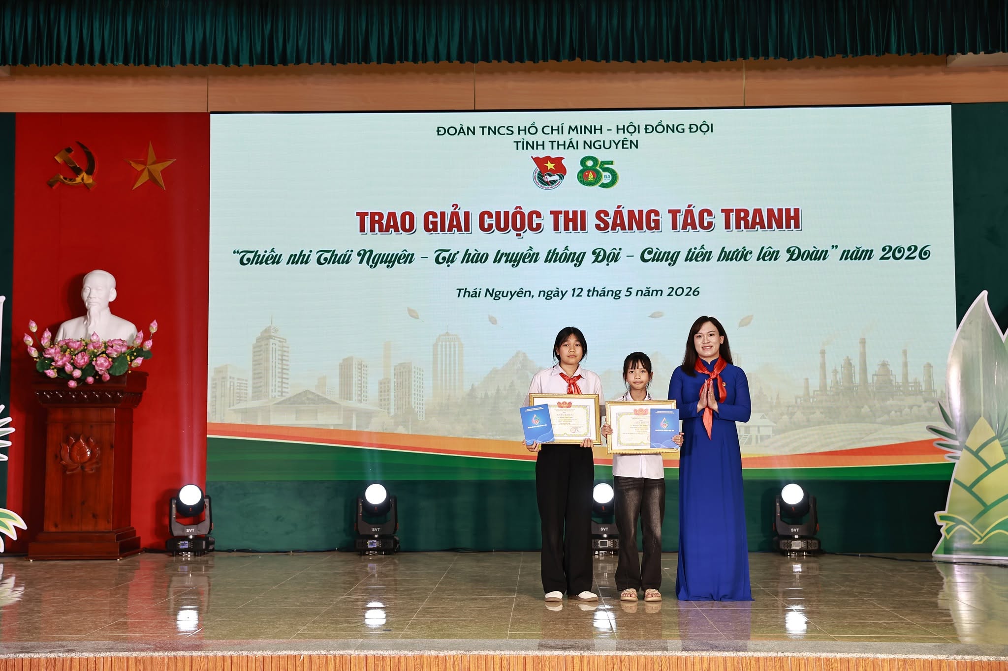 Anh-tin-bai