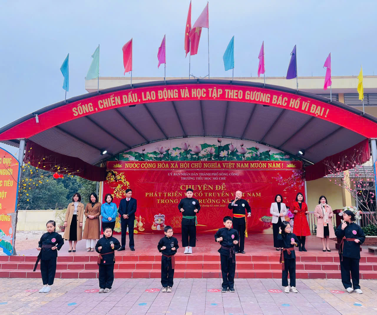 Anh-tin-bai