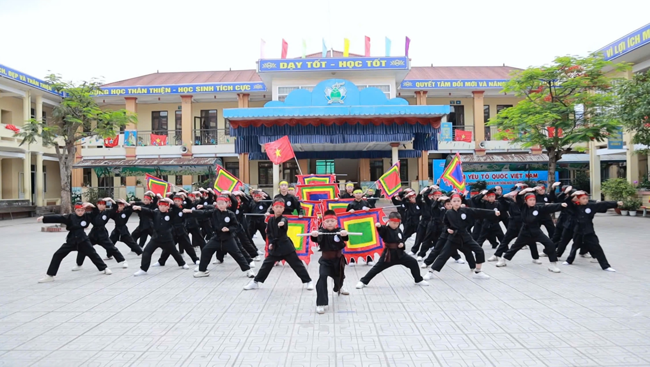 Anh-tin-bai
