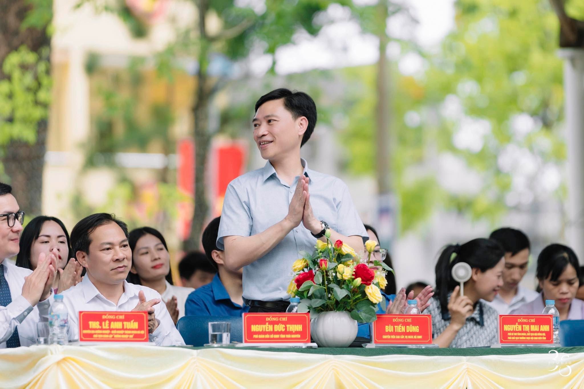 Anh-tin-bai