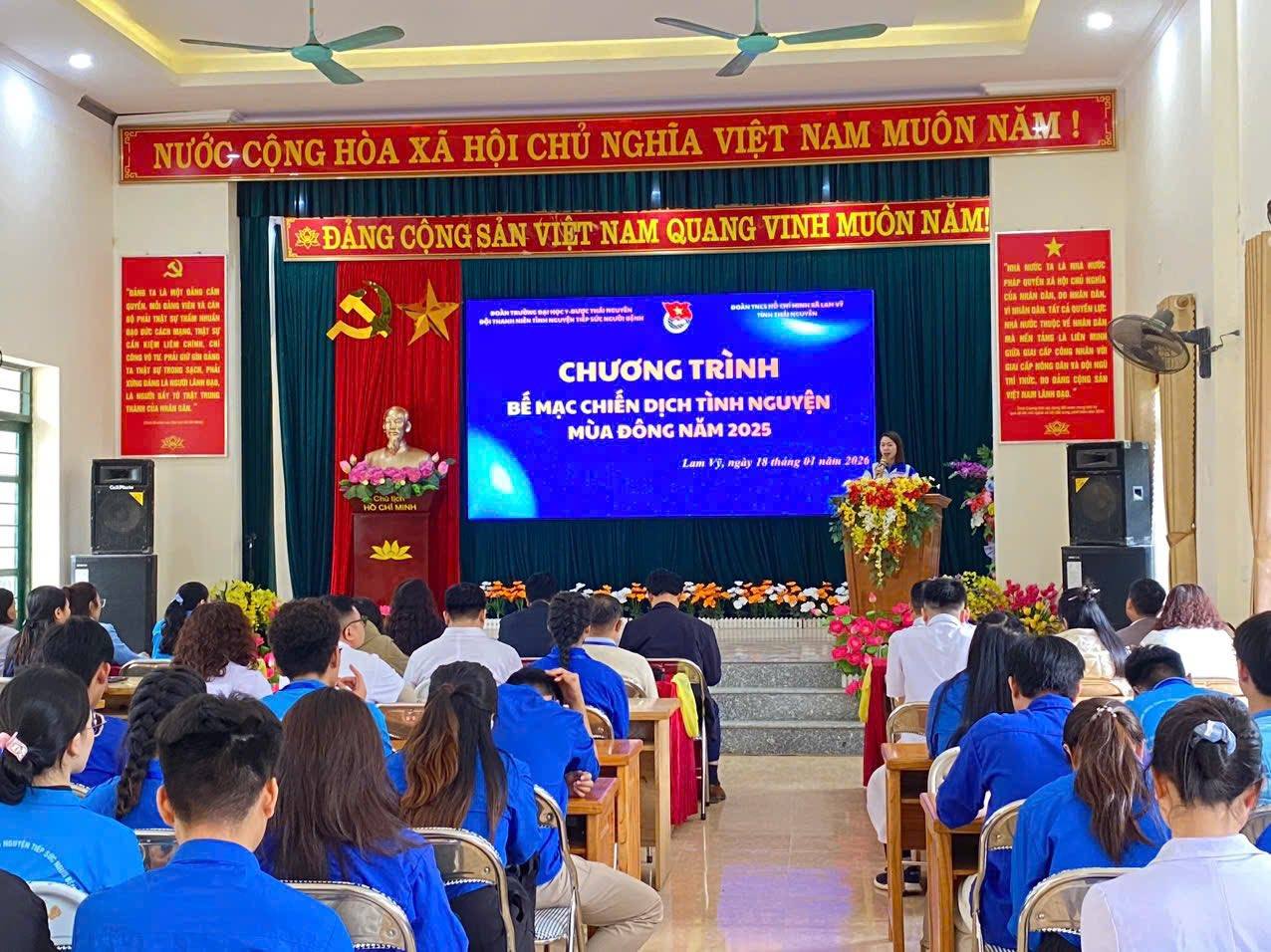 CHƯƠNG TRÌNH TÌNH NGUYỆN MÙA ĐÔNG NĂM 2025 - LAN TỎA YÊU THƯƠNG TẠI XÃ LAM VỸ