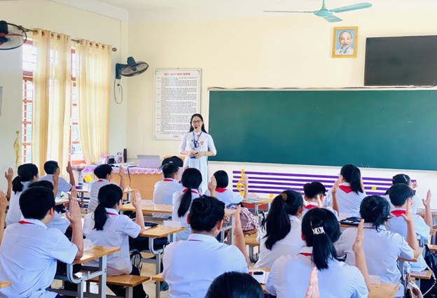 QUY ĐỊNH MÃ SỐ, BỔ NHIỆM CHỨC DANH VÀ XẾP LƯƠNG ĐỐI VỚI NHÀ GIÁO TRONG CƠ SỞ GIÁO DỤC CÔNG LẬP