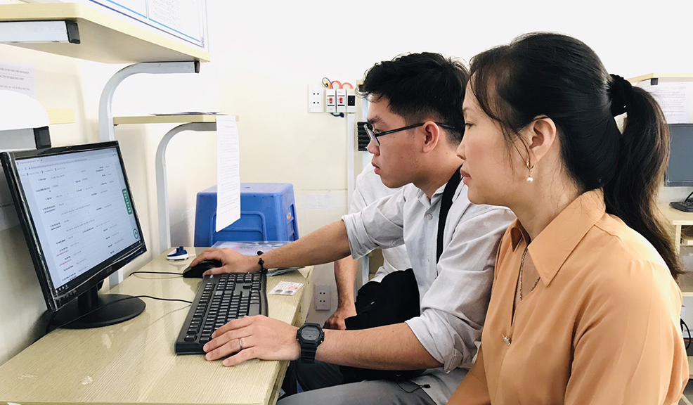 Đẩy mạnh cắt giảm thủ tục hành chính dựa trên dữ liệu, giảm giấy tờ cho người dân và doanh nghiệp trên địa bàn tỉnh