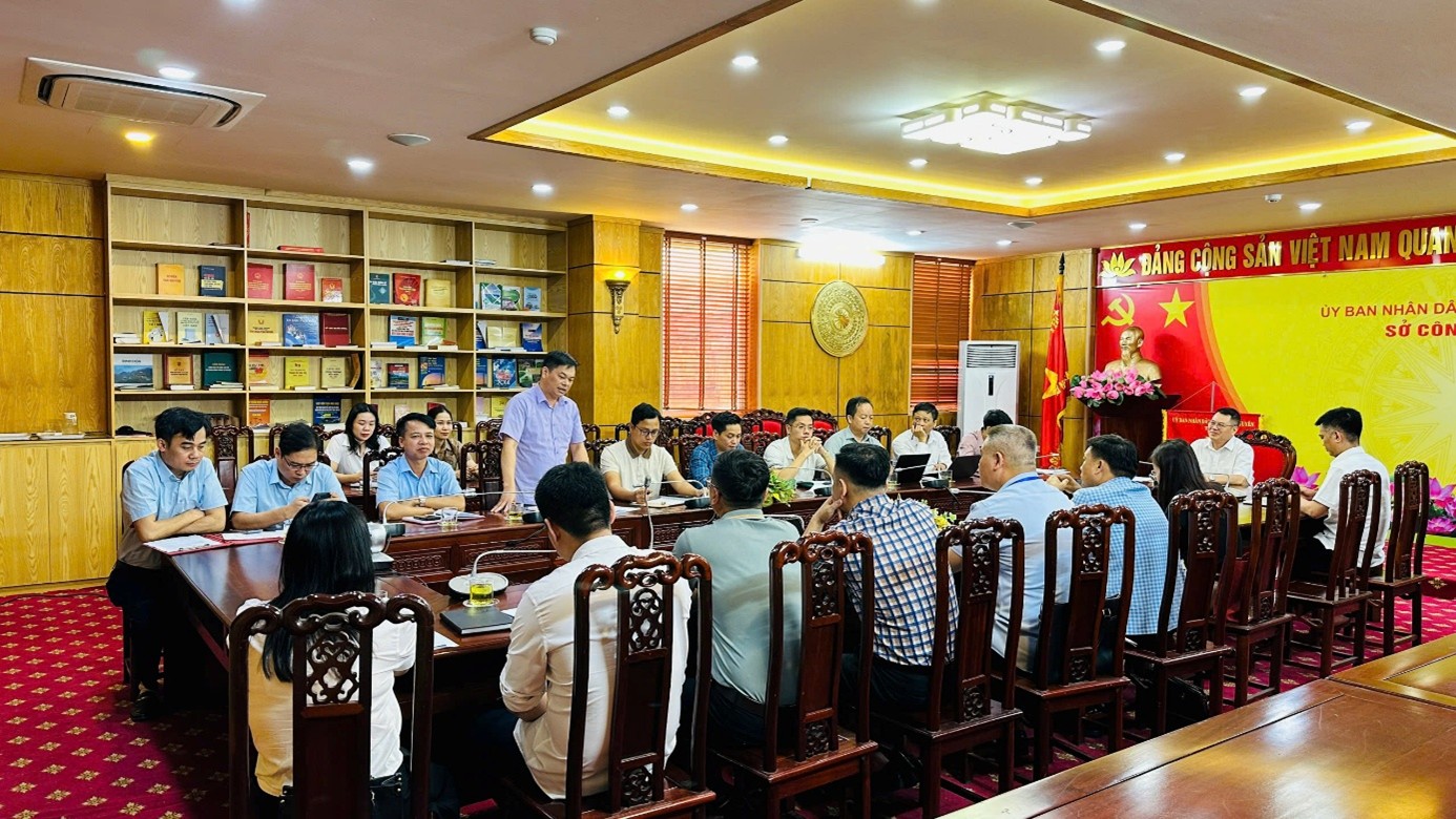 Thảo luận đánh giá nguy cơ ảnh hưởng đến môi trường từ các dự án sản xuất giấy đã thu hút đầu tư tại các cụm công nghiệp trên địa bàn tỉnh