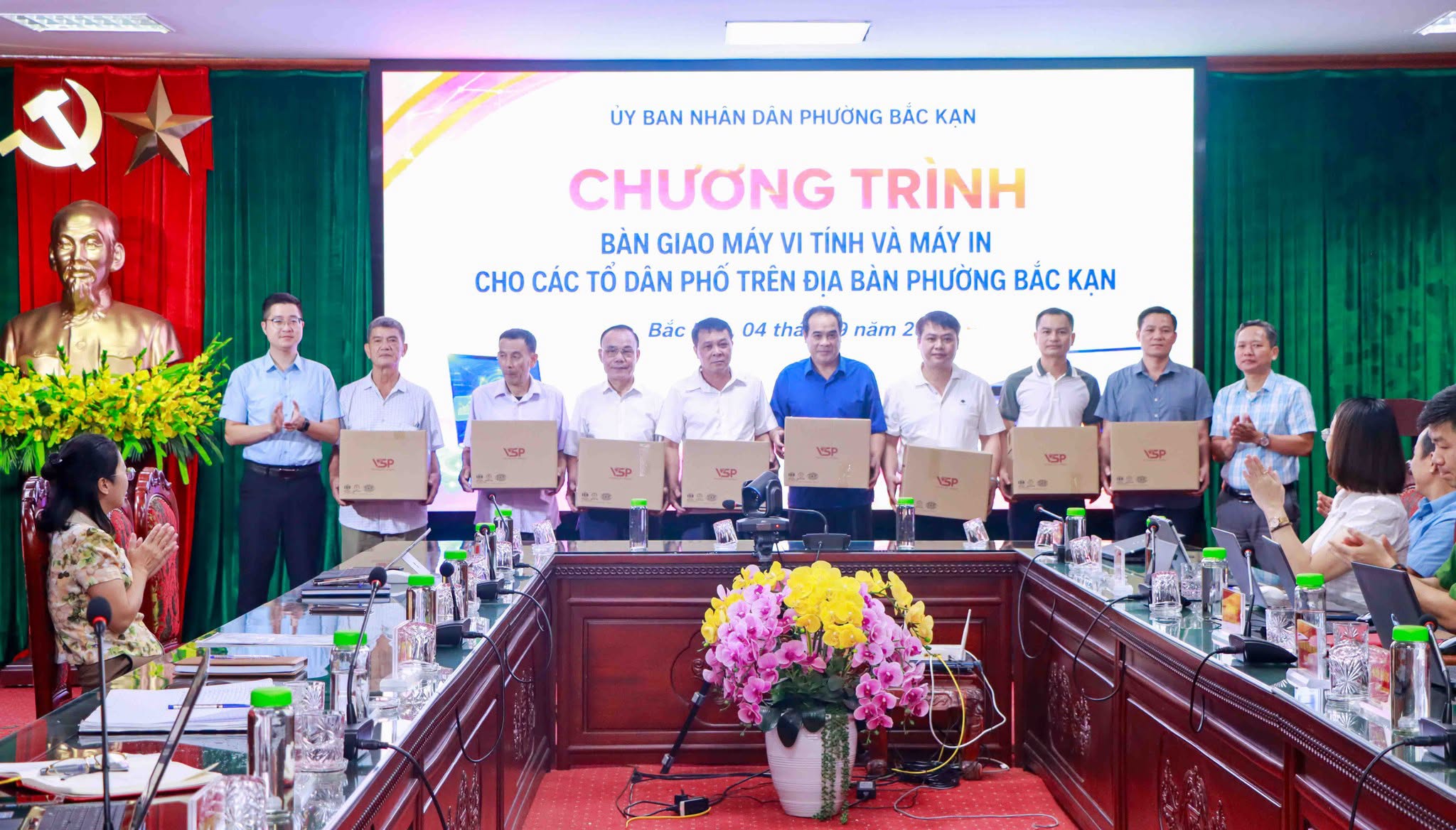 Anh-tin-bai