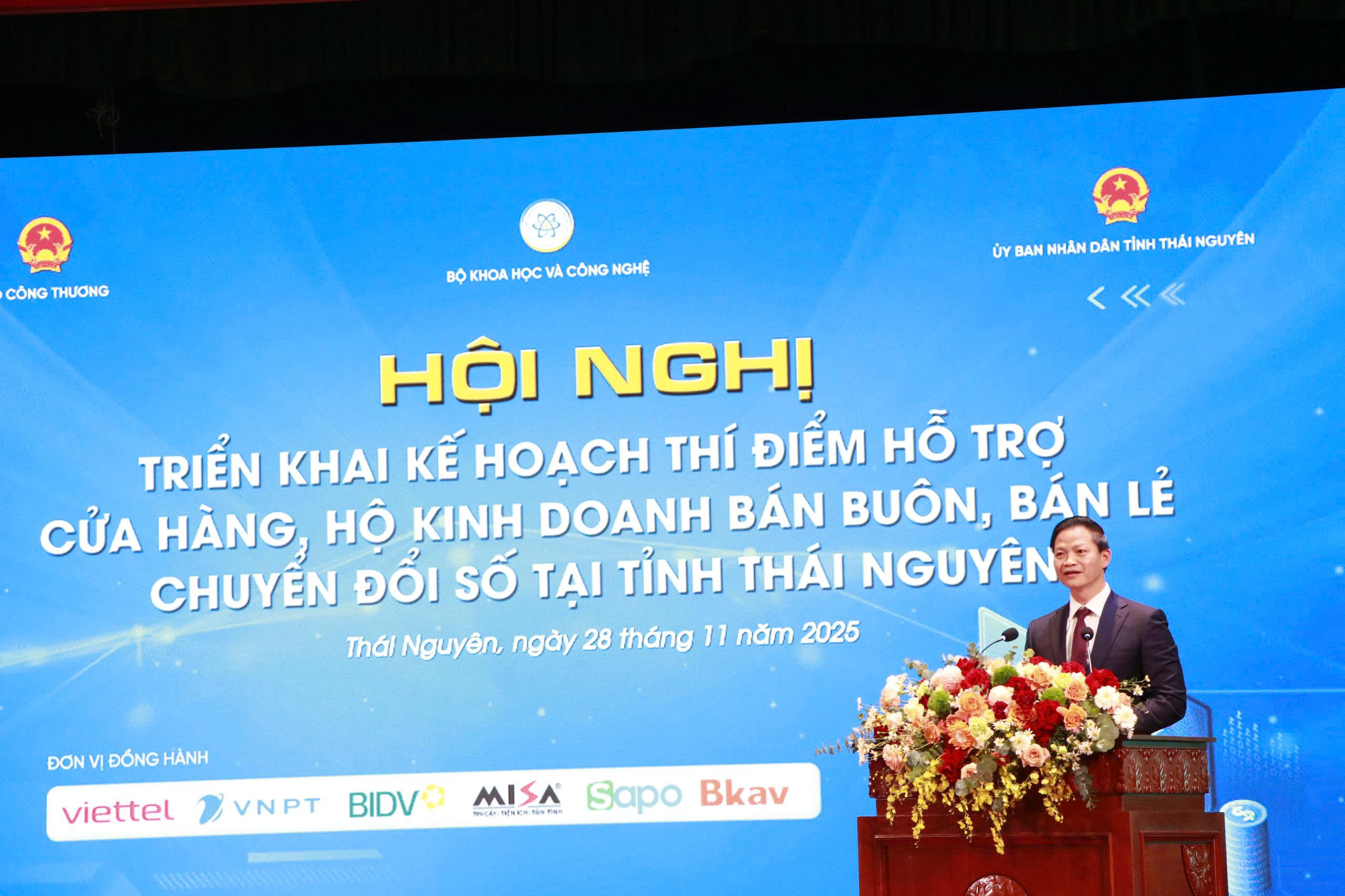 Hỗ trợ doanh nghiệp tham gia phát triển các ứng dụng, dịch vụ số mới theo hình thức hợp tác công tư (PPP)