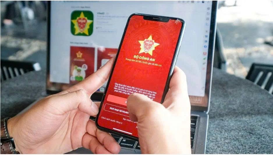 Từ ngày 01/4/2026: Người dân có thể gửi phản ánh vi phạm giao thông trực tiếp qua VNeID