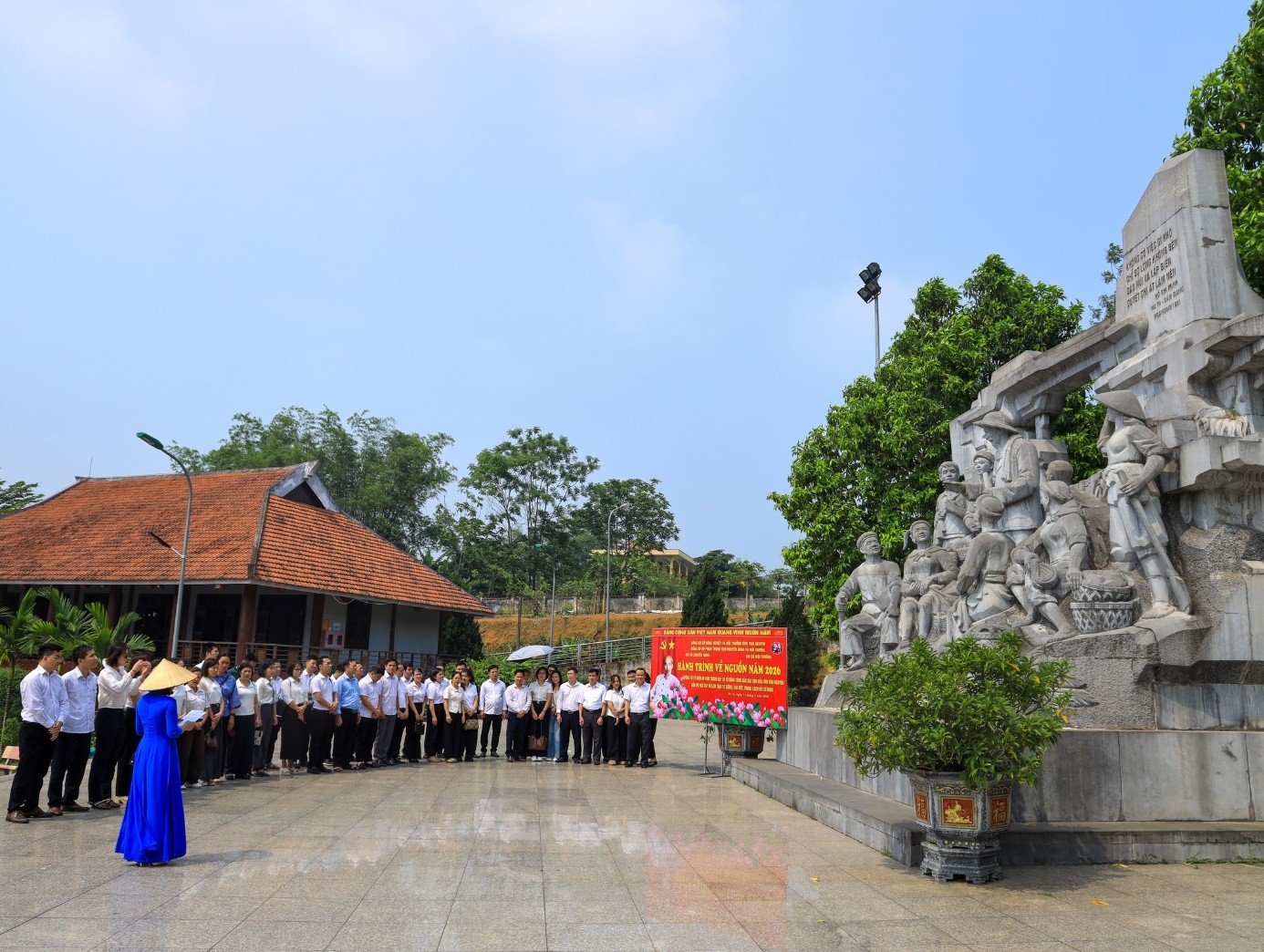 Anh-tin-bai