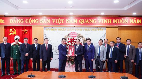 Tỉnh Hủa Phăn thăm và làm việc tại Thái Nguyên
