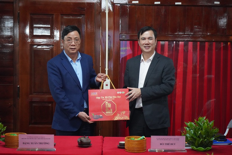 Đoàn cán bộ đại diện KH&CN Việt Nam ở nước ngoài làm việc với tỉnh Thái Nguyên -0