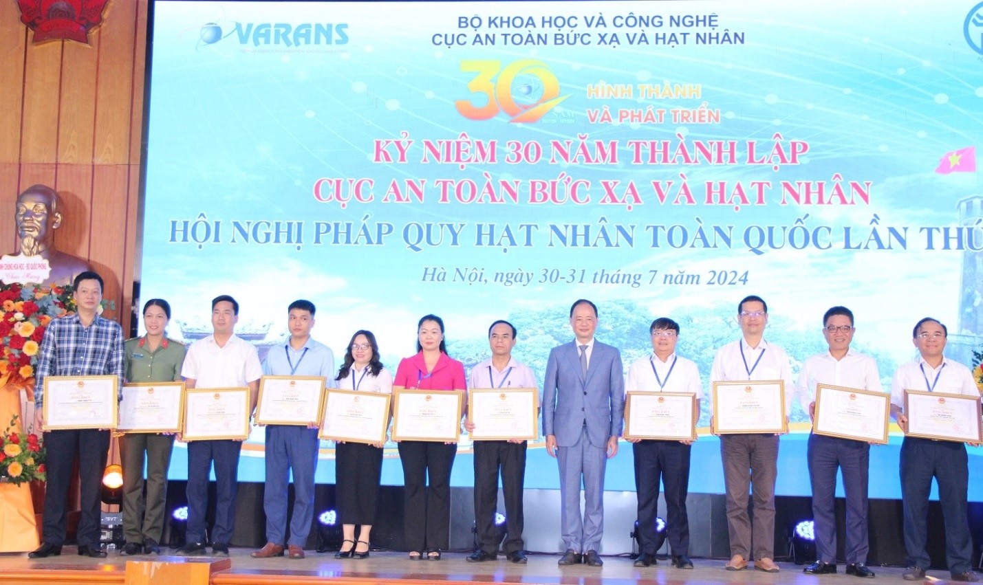 Kỷ niệm 30 năm thành lập Cục An toàn bức xạ và hạt nhân và Hội nghị Pháp quy hạt nhân toàn quốc  -0