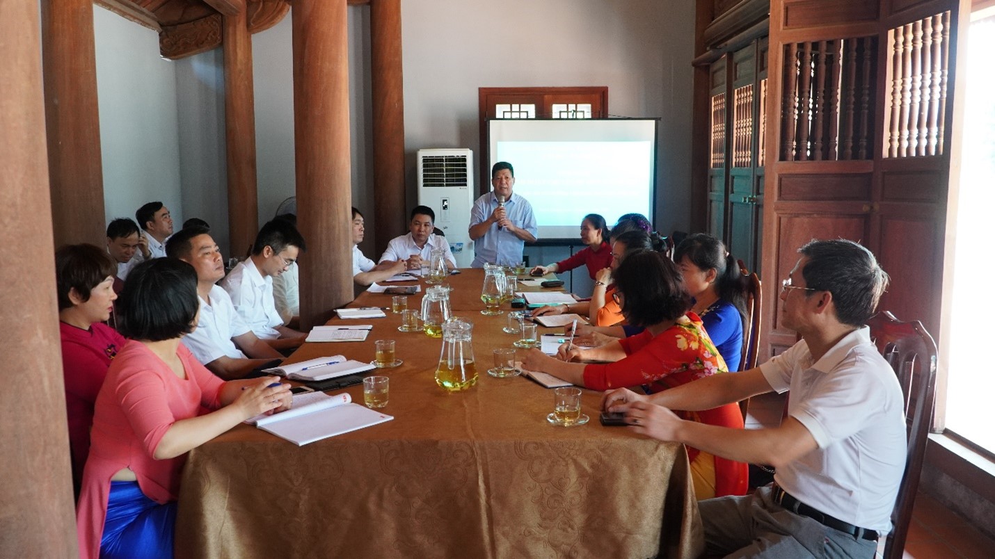 Sinh hoạt chuyên đề “Giáo dục truyền thống cách mạng, truyền thống của địa phương cho cán bộ, đảng viên” -0