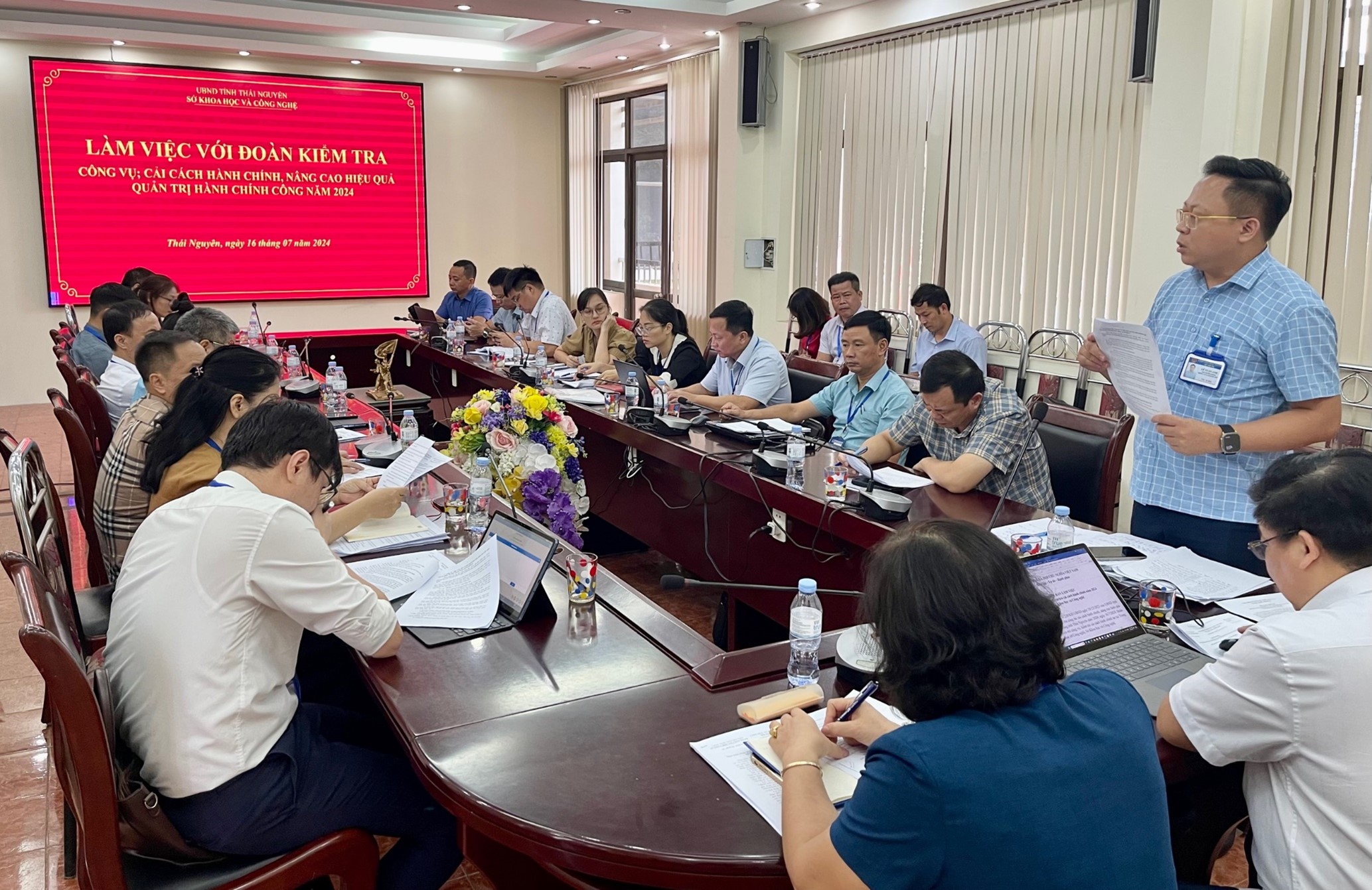 Tiếp và làm việc cùng đoàn kiểm tra công vụ, cải cách hành chính của tỉnh -0