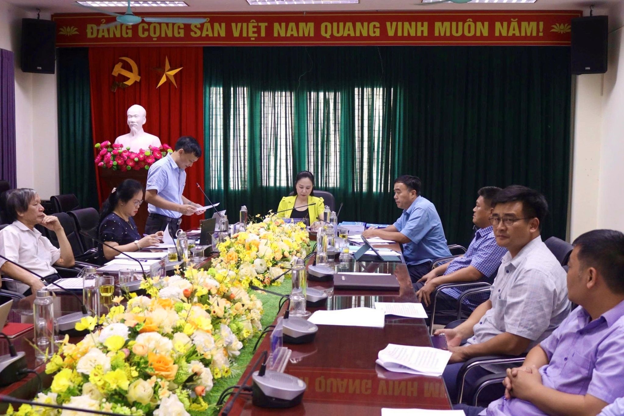 Anh-tin-bai