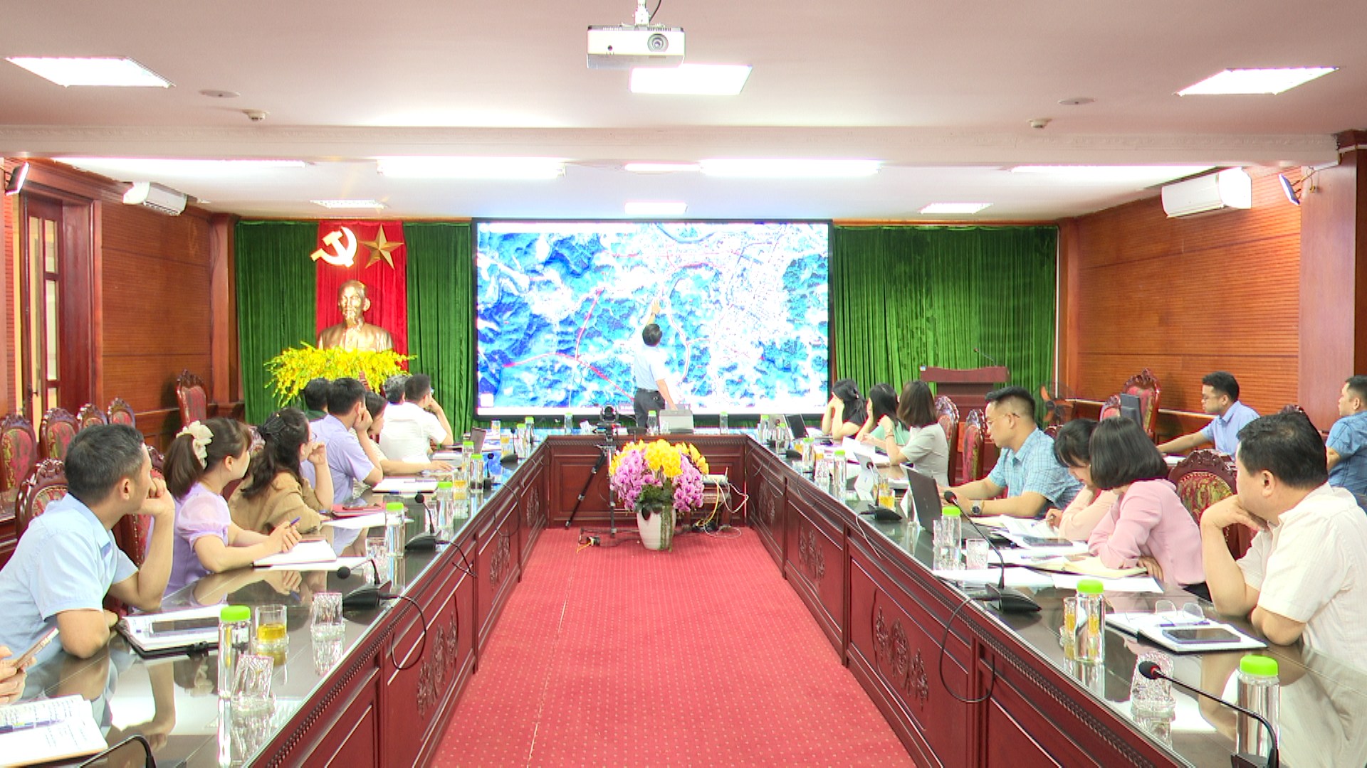Anh-tin-bai