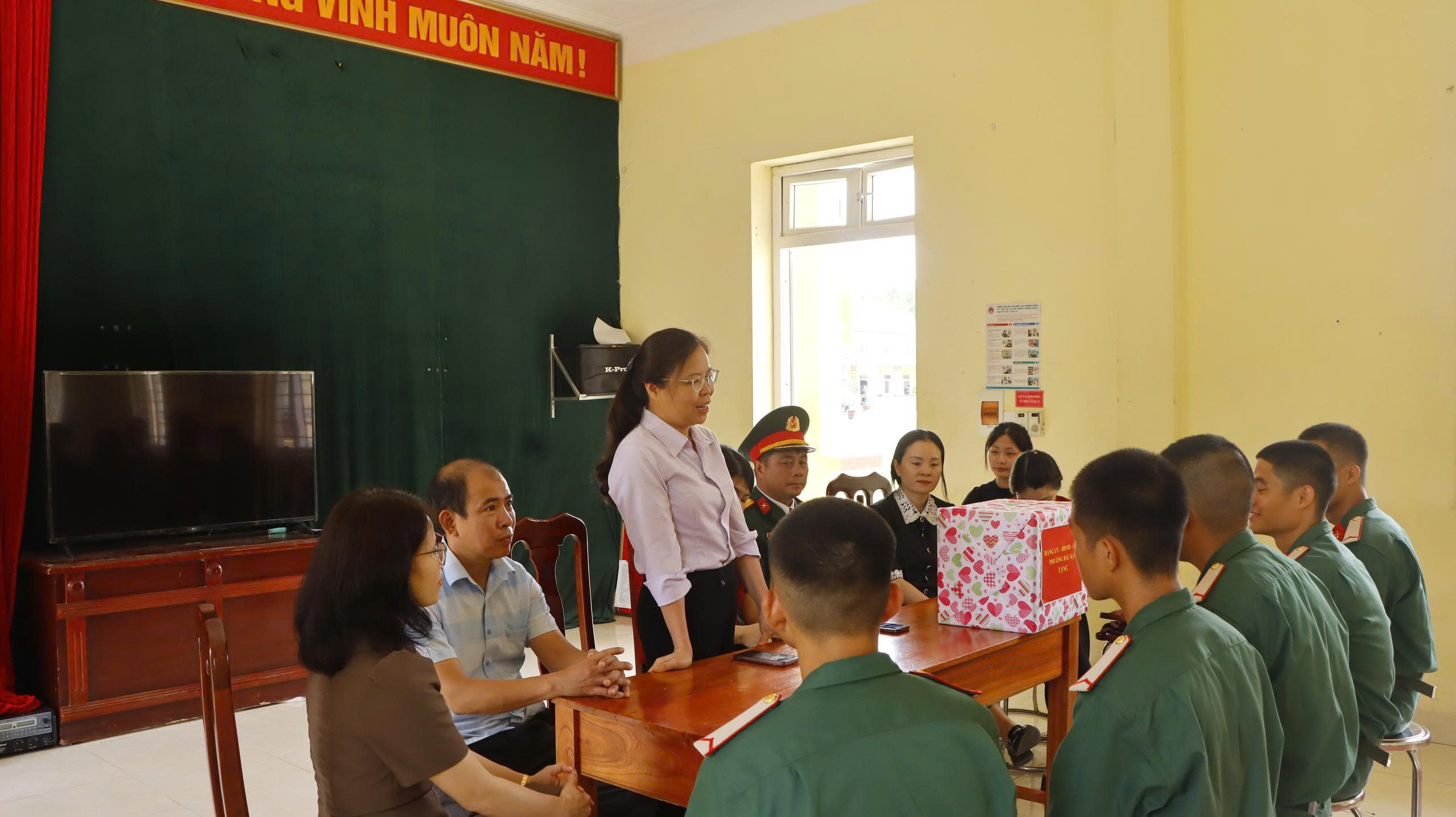 Anh-tin-bai