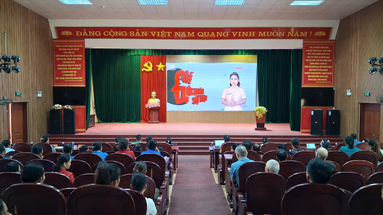 Hội nghị cung cấp thông tin bảo đảm an ninh, trật tự phục vụ phát triển kinh tế - xã hội vùng đồng bào dân tộc thiểu số
