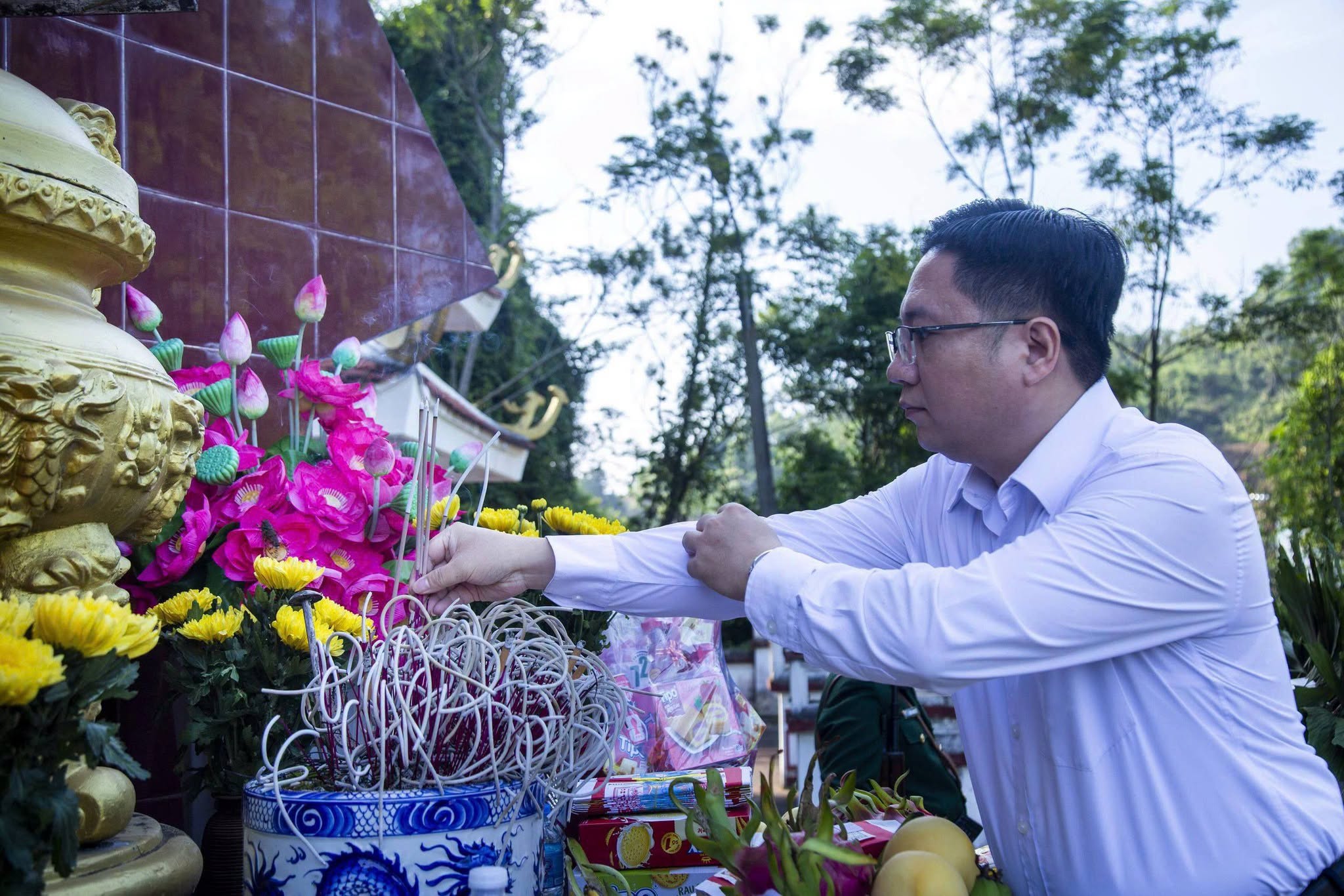 Anh-tin-bai