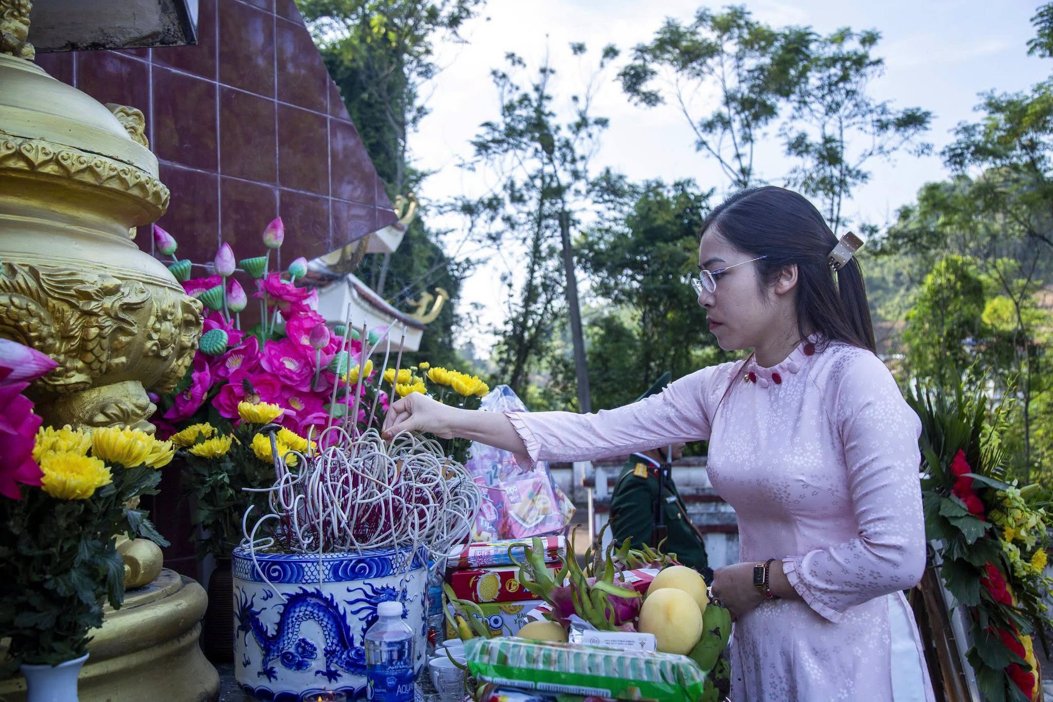 Anh-tin-bai