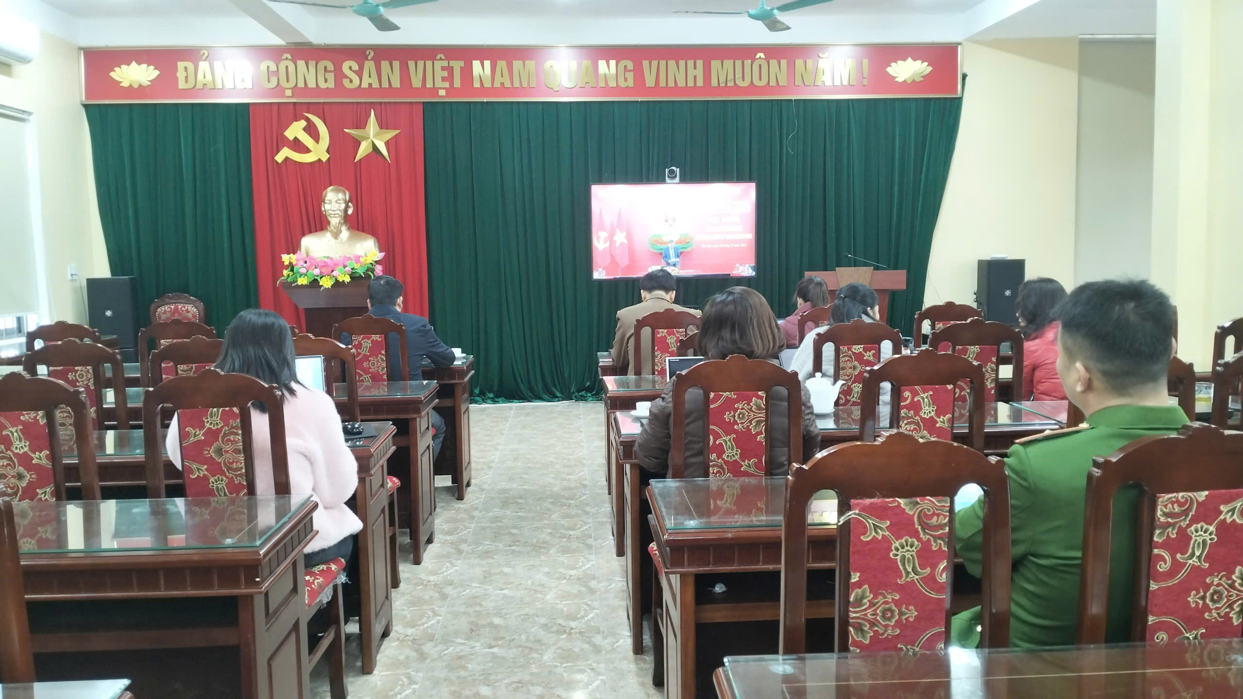 Na Rì dự Hội nghị trực tuyến tổng  kết thực hiện Nghị quyết số 57-NQ/TW của Bộ Chính trị  năm 2025 và nhiệm vụ, giải pháp trọng năm 2026