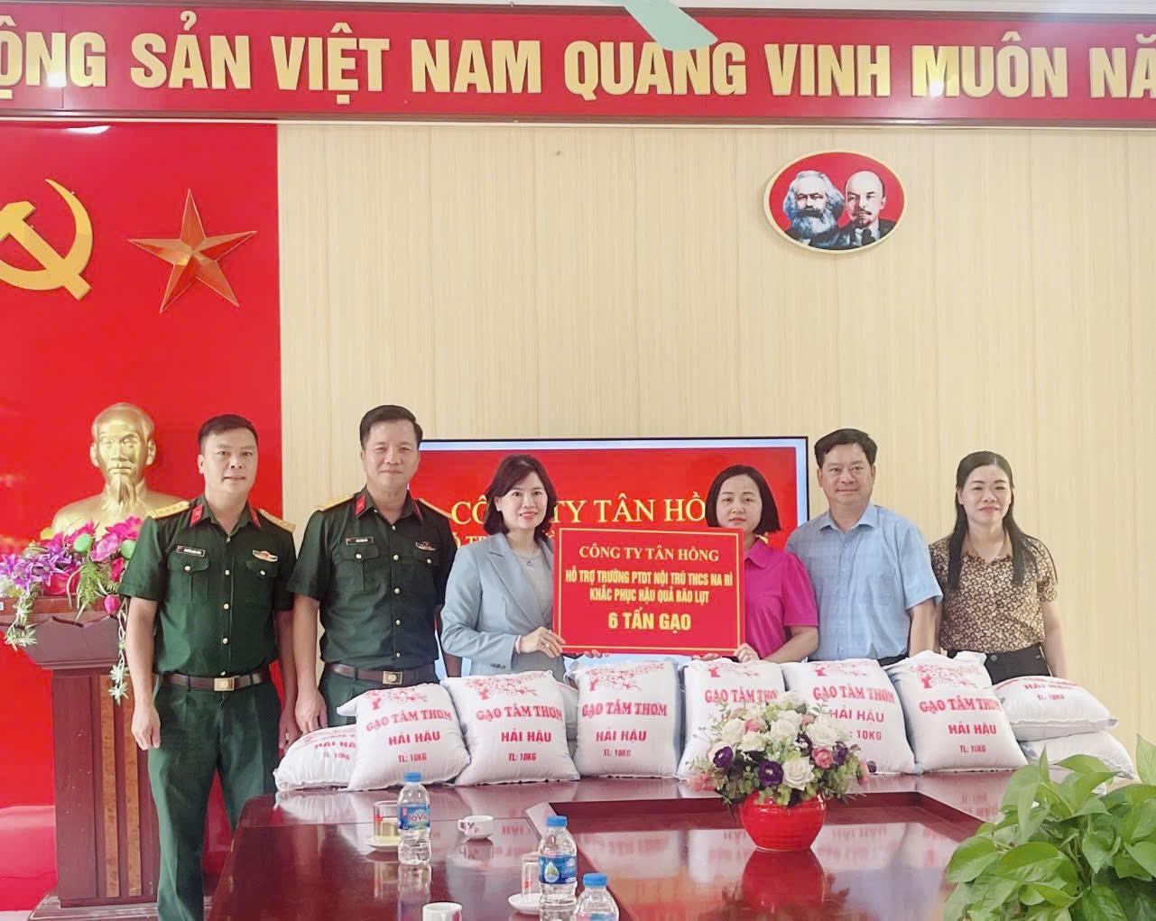 Anh-tin-bai