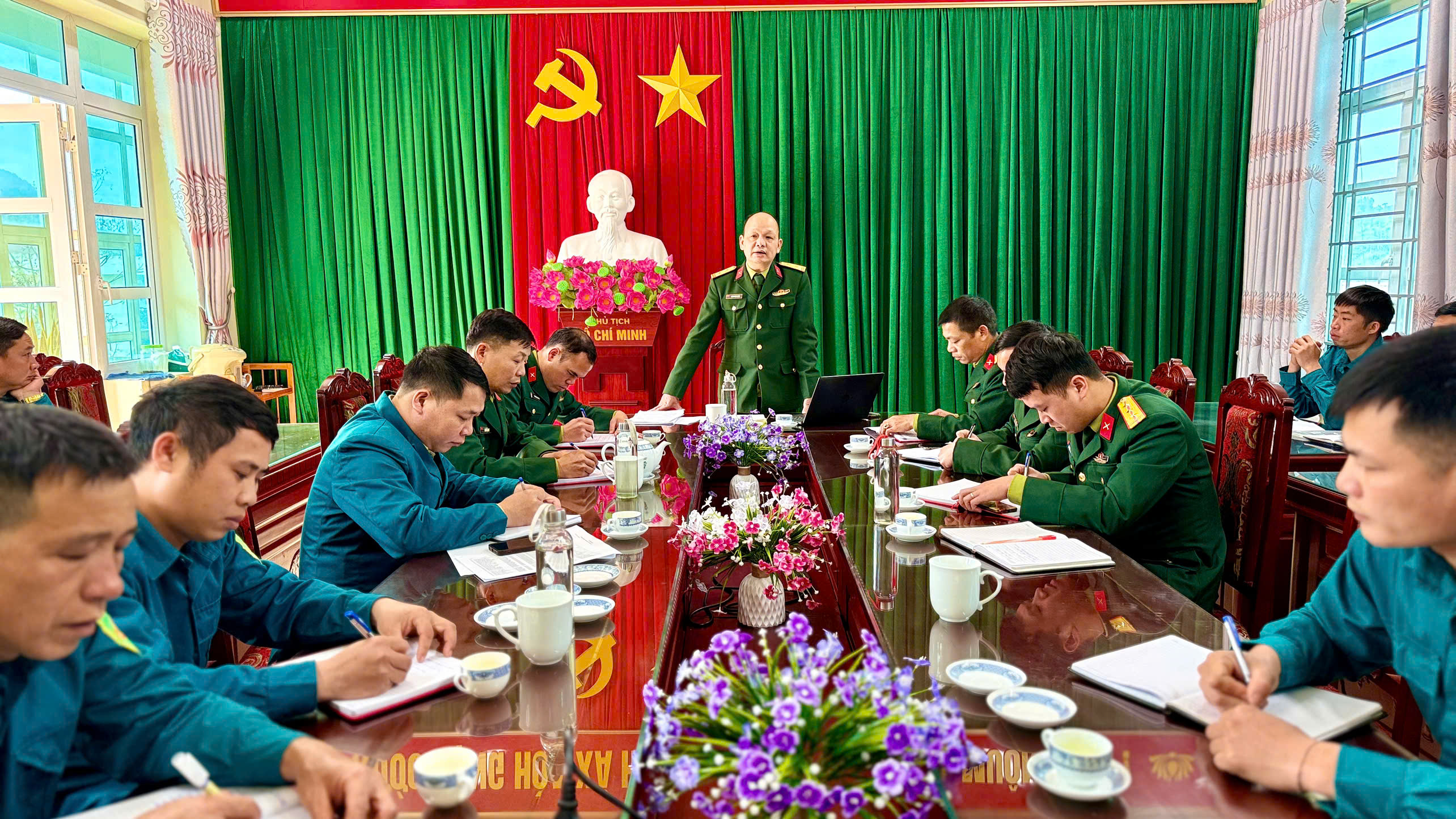 Anh-tin-bai