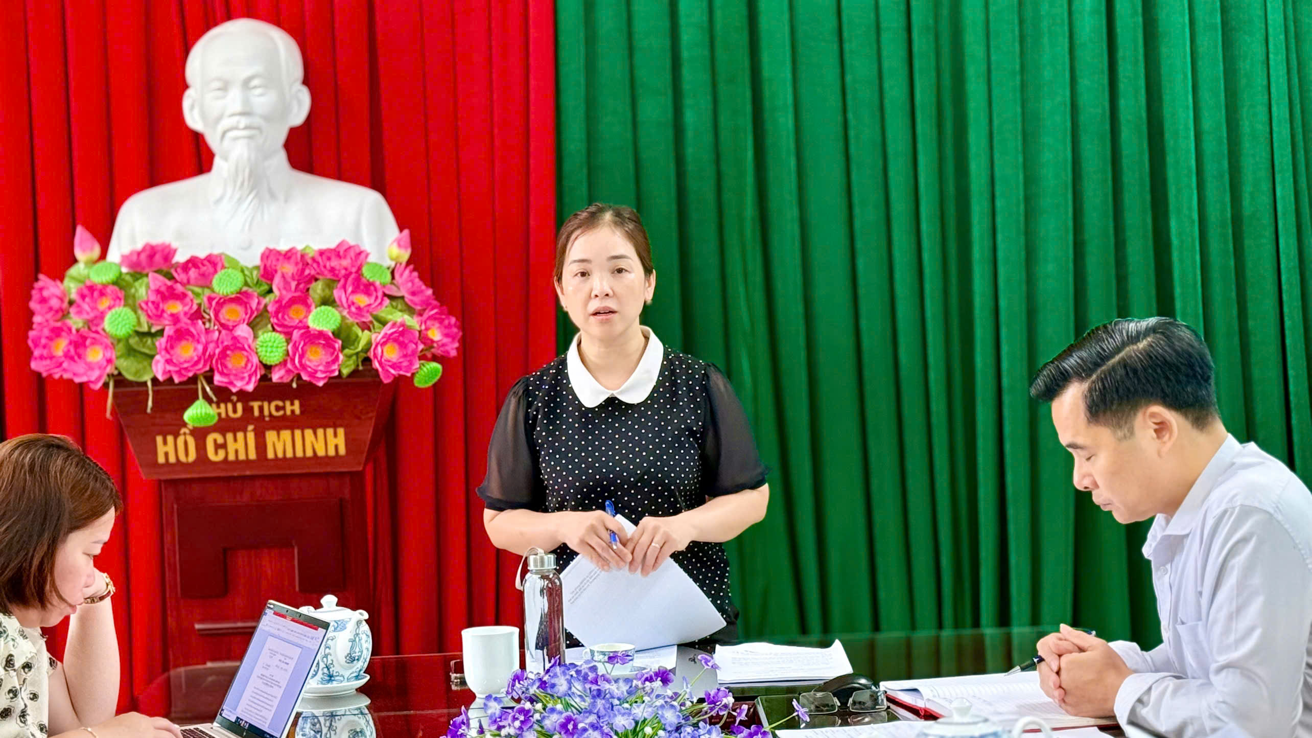 Anh-tin-bai