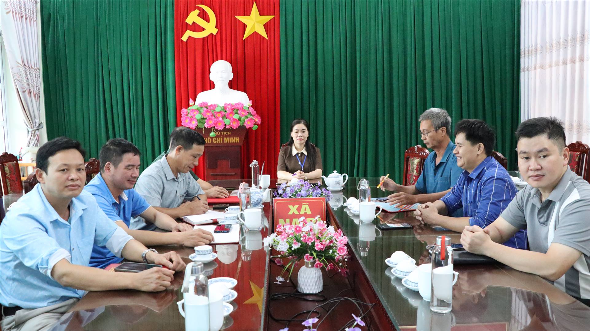 Anh-tin-bai
