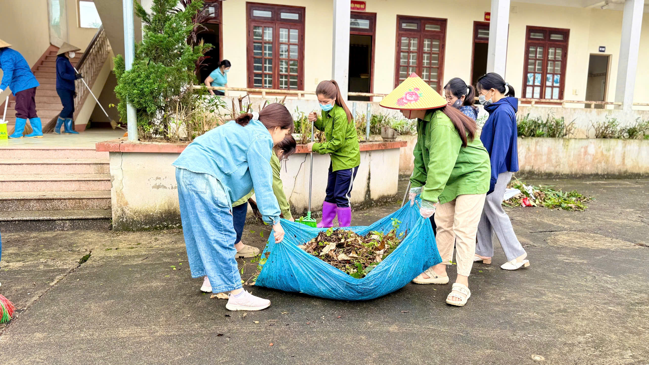 Na Rì huy động lực lượng tổng vệ sinh môi trường, chuẩn bị đưa các mô hình cộng đồng vào hoạt động