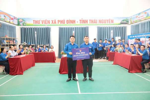 Anh-tin-bai