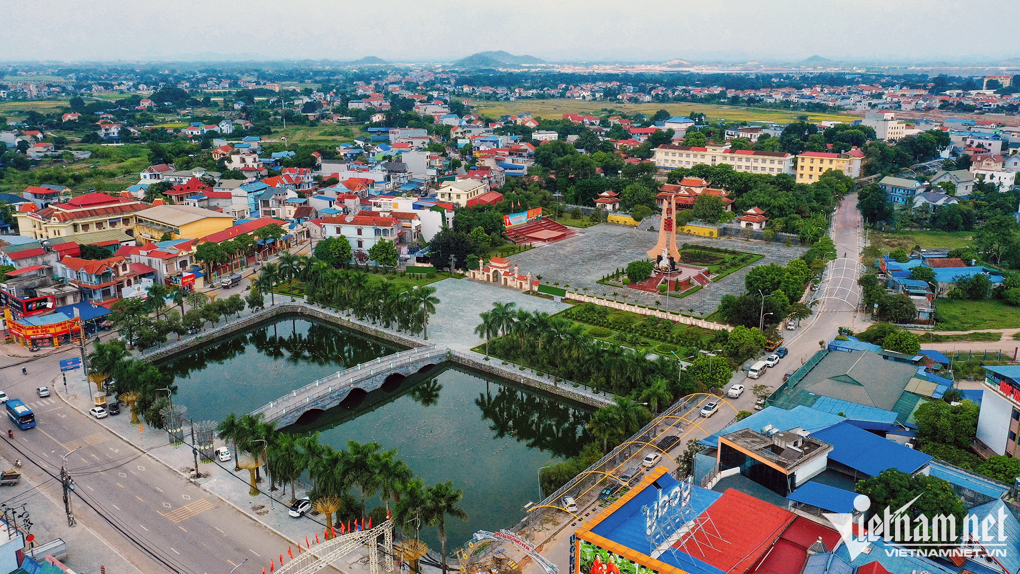 QUYẾT ĐỊNH  Thành lập Đoàn kiểm tra cấp giấy phép môi trường của Nhà máy vôi và bột nhẹ Quang Sơn tại Cụm công nghiệp Quang Sơn 1  (khu A), xã Quang Sơn, tỉnh Thái Nguyên 